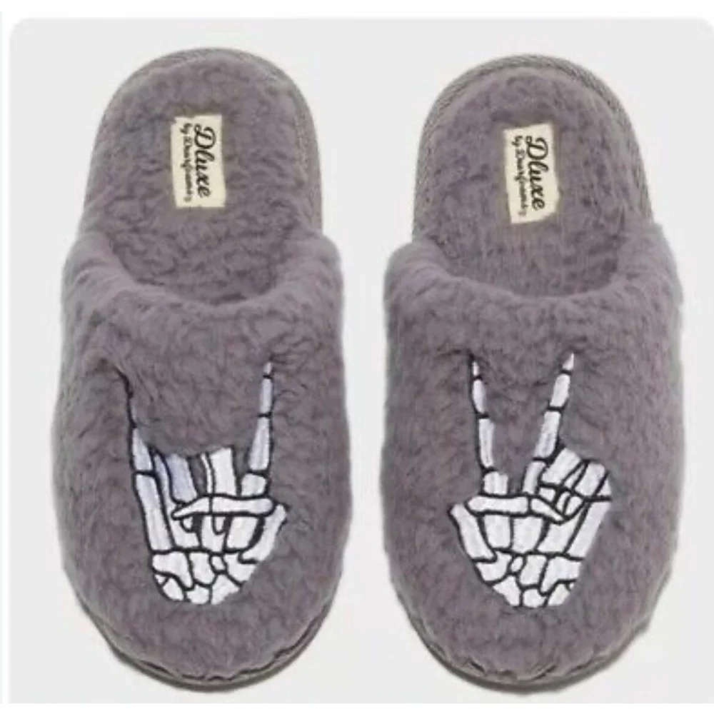 New DLUXE by Dearfoams Kids Skeleton Peace Sign Slide on Slippers Gray 13/1 New